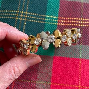 Ann Taylor Half Clover stretch bracelet